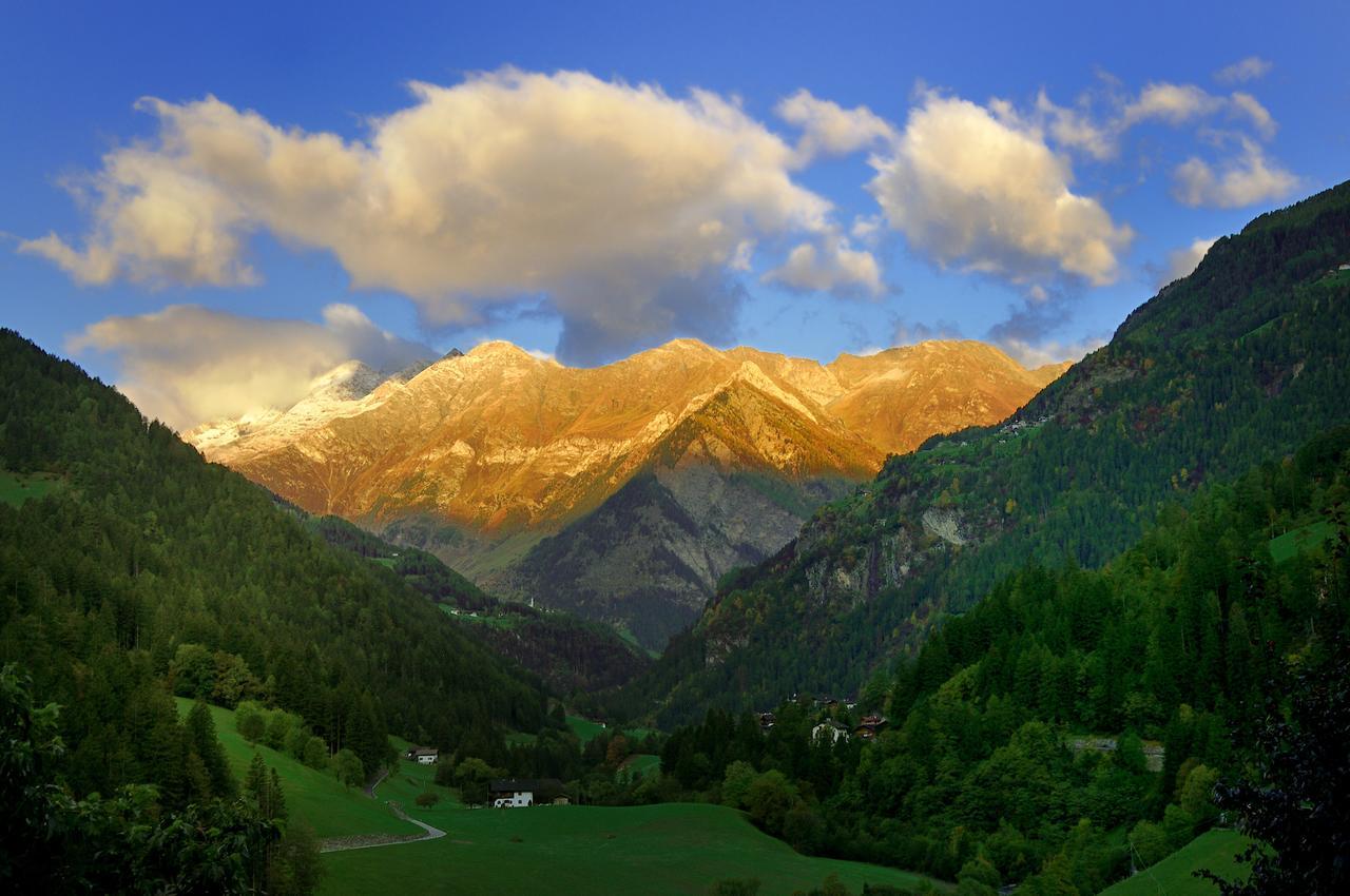 Pension Alpenhof San Leonhard in Passeier Exteriör bild